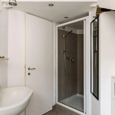 Joivy Top-floor Studio By Vittorio Formentano Park
